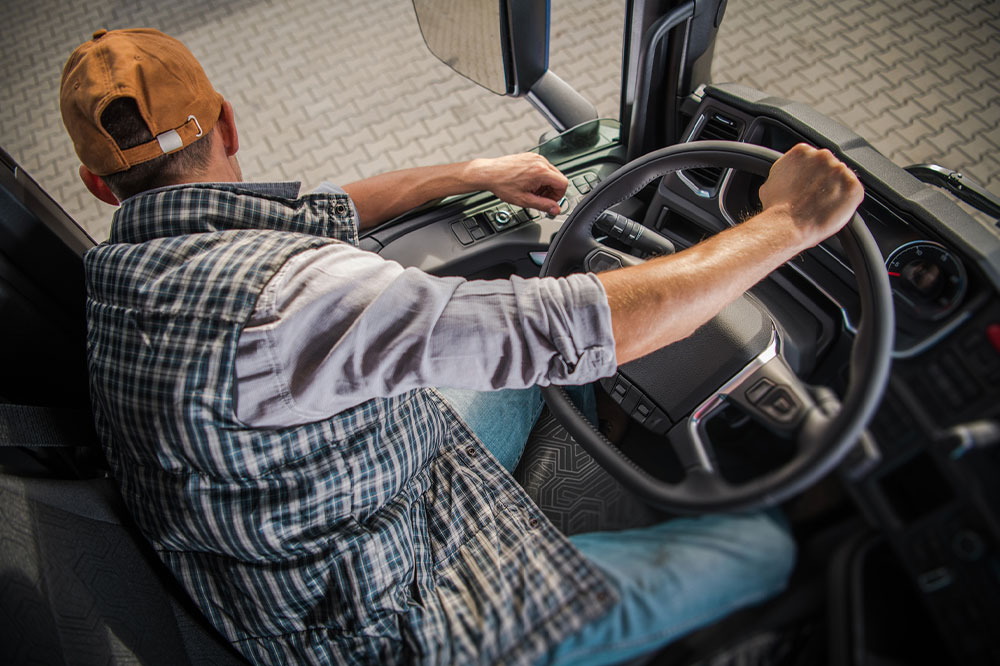 9 Common Mistakes Small, Big, Mini Truck Drivers Must Avoid